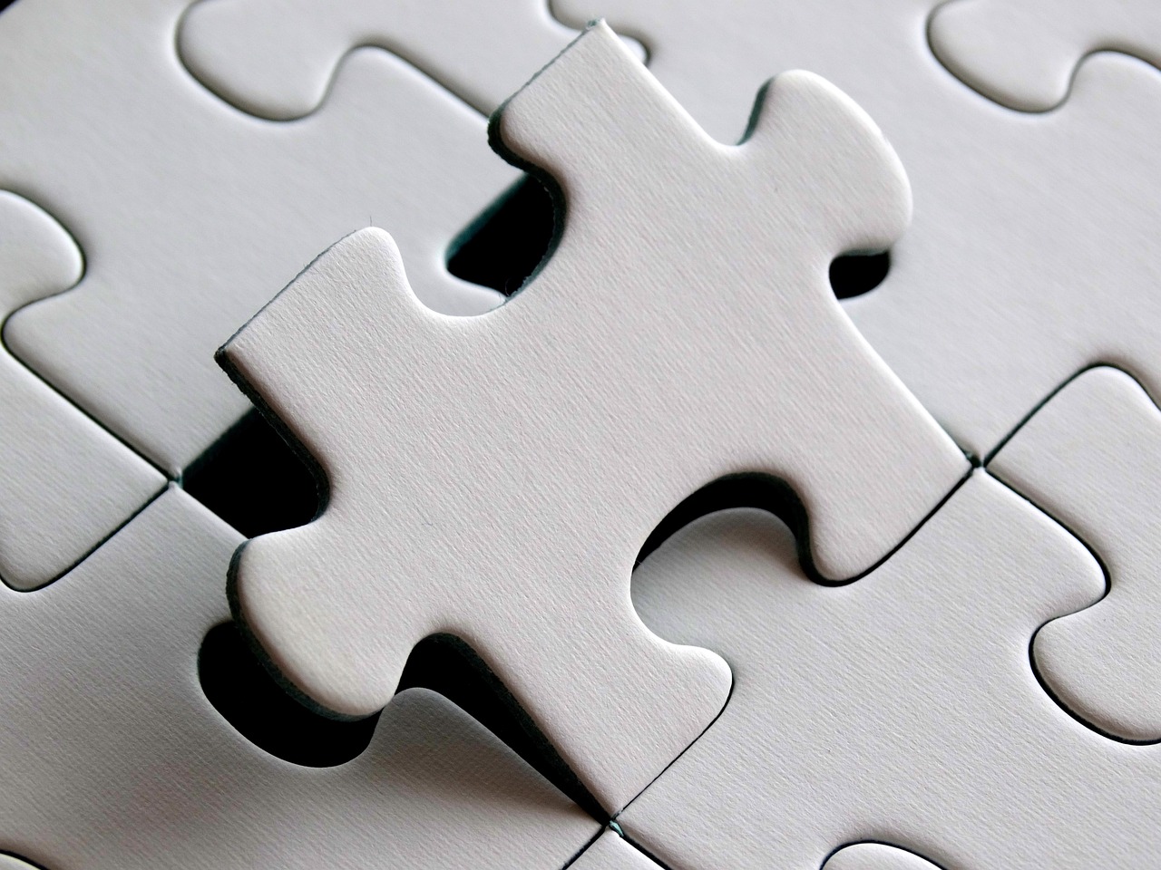 Krok po kroku: jak oprawić puzzle w prosty i elegancki sposób?